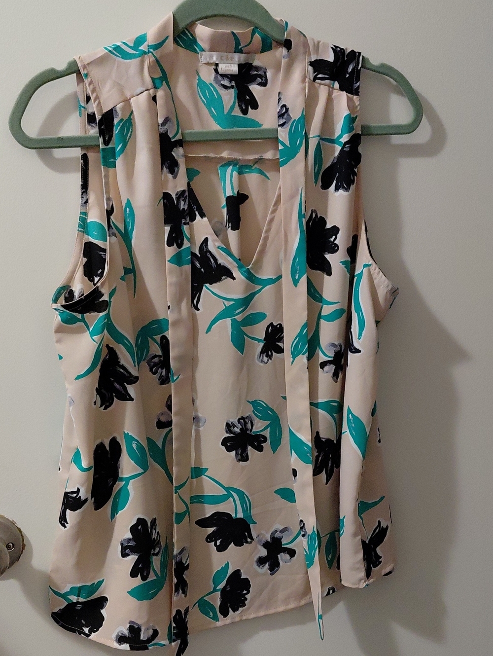 Tie-Neck Floral Sleeveless Camisole in Cream, Teal & Black